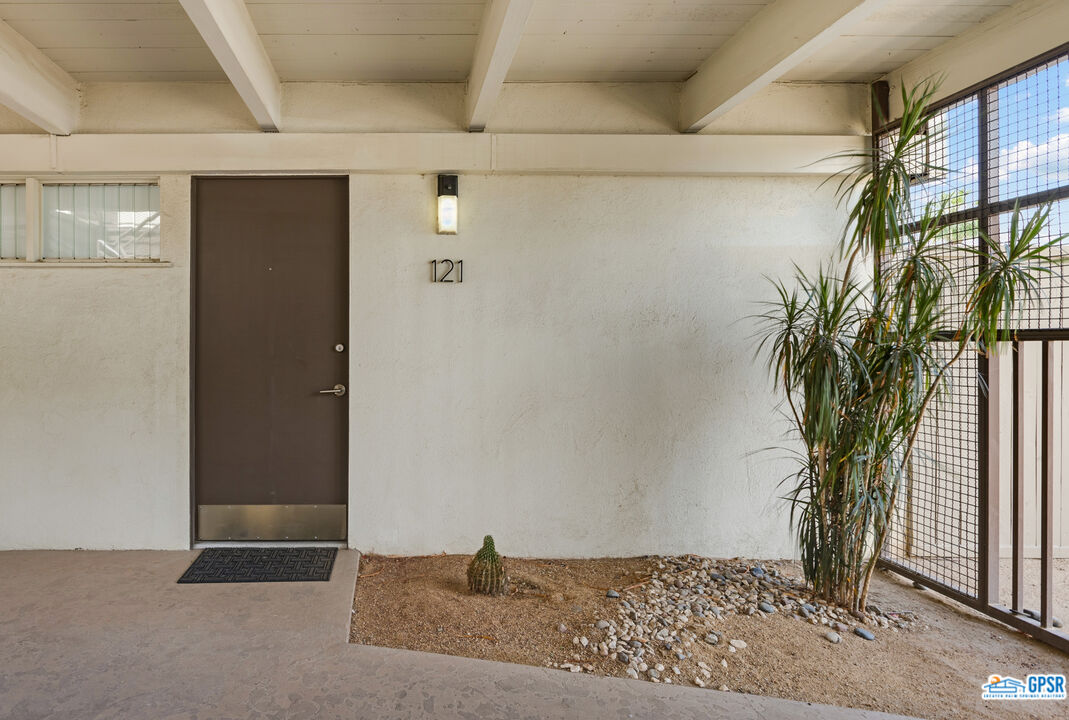 Image 13 for 1111 PALM CANYON DR #121