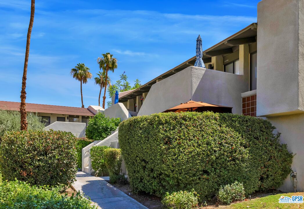 Image 16 for 1150 AMADO RD #16C1