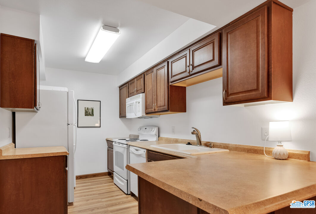 Image 5 for 1150 AMADO RD #16C1