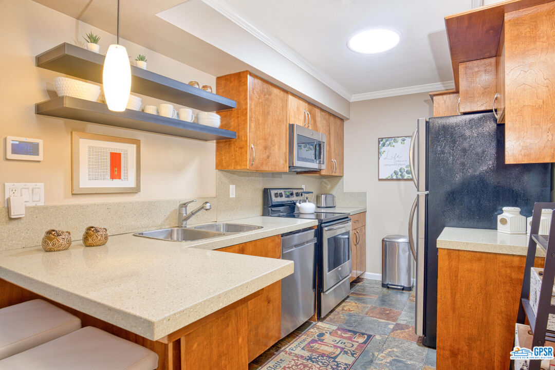 Image 10 for 351 HERMOSA DR #5D1