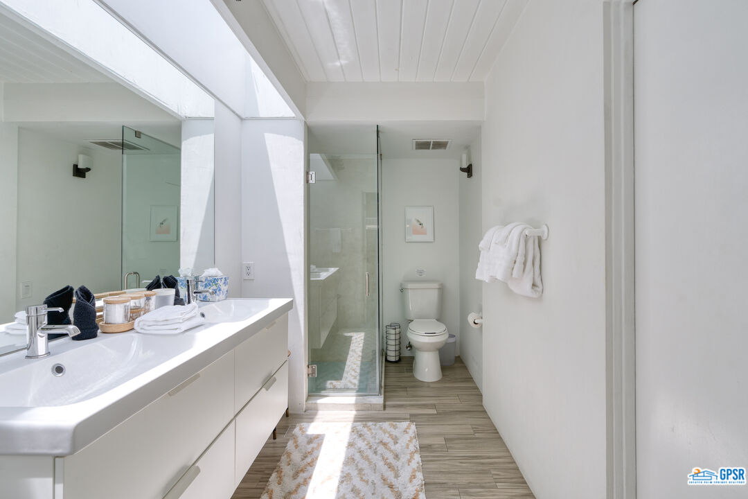 Image 11 for 1111 PALM CANYON DR #217