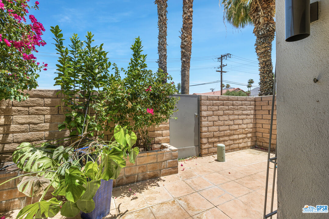 Image 22 for 45301 DEEP CANYON RD #7