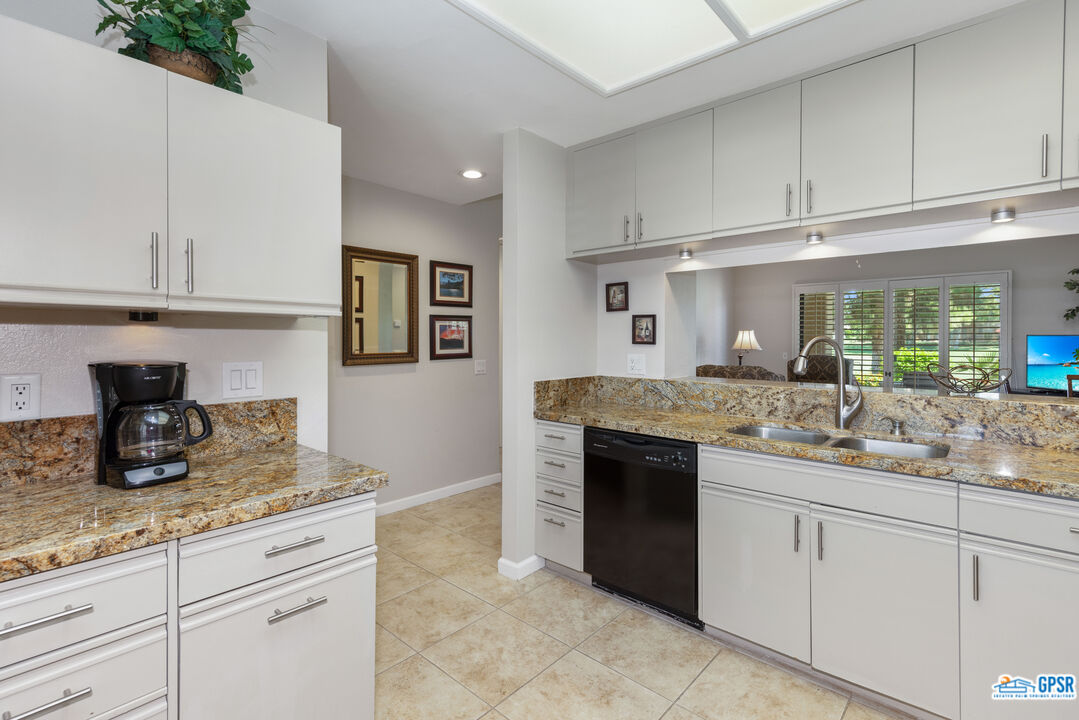 Image 16 for 67428  S CHIMAYO DR