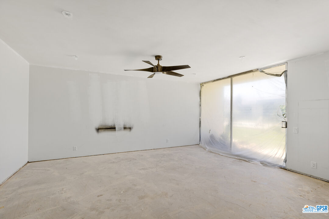 Image 3 for 45301 DEEP CANYON RD #8