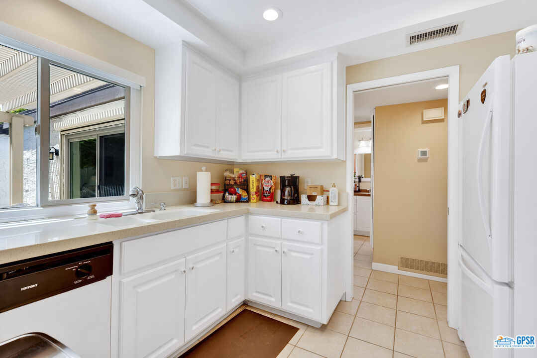 Image 6 for 2495 MIRAMONTE CIR #E