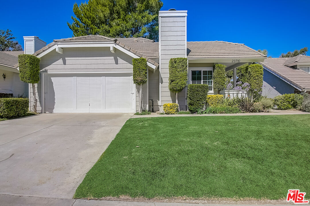 23710 Cameron CT Valencia, California This Valencia two-story cul-de-sac home offers a patio, and a two-car garage.