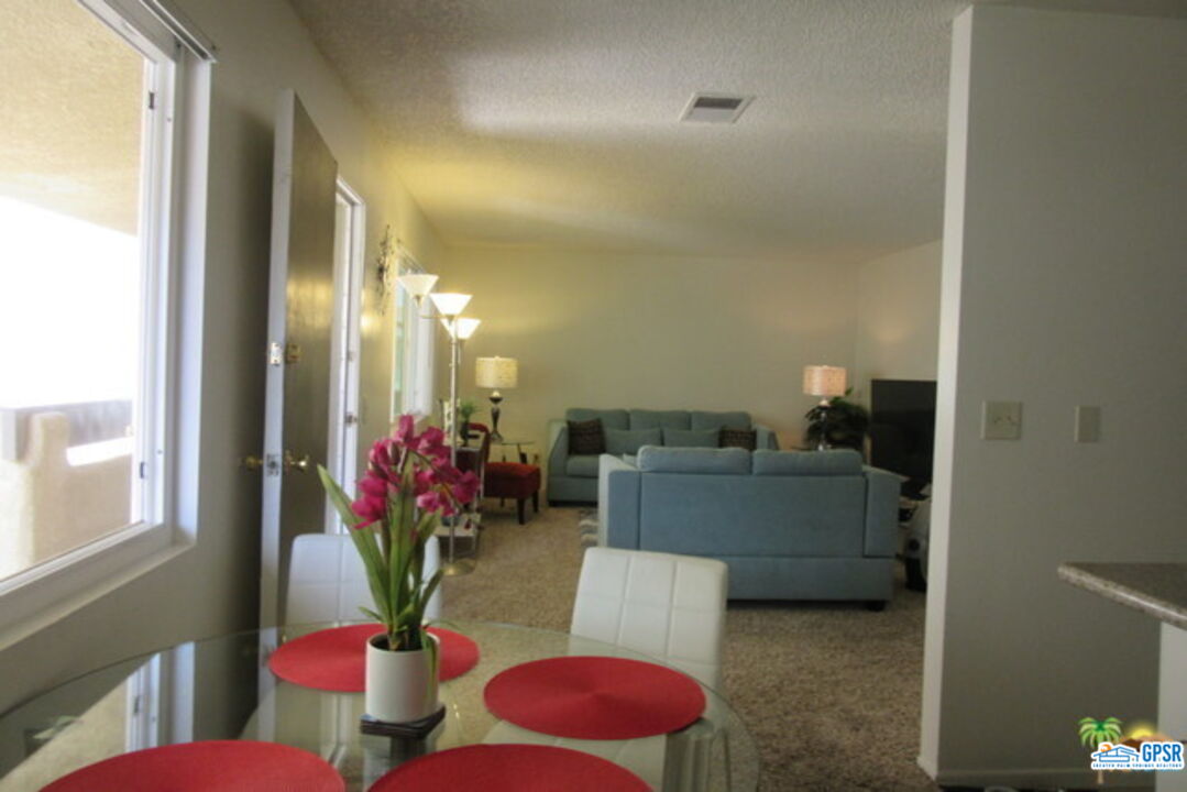Image 12 for 1950 PALM CANYON DR #137