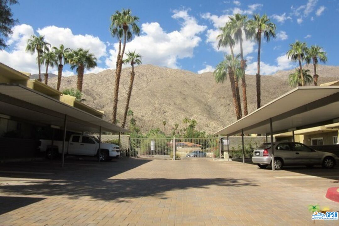 Image 2 for 1950 PALM CANYON DR #137