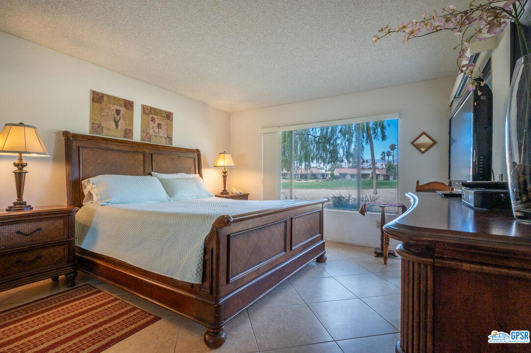 Image 14 for 40513 Bay Hill Way
