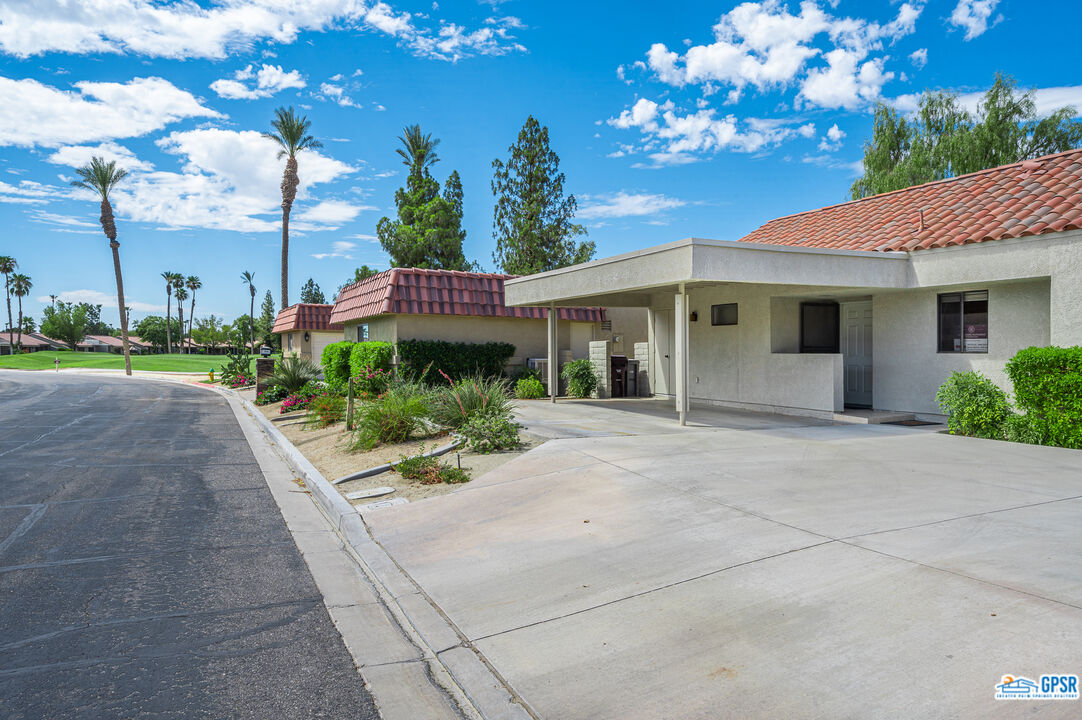 Image 3 for 40513 Bay Hill Way