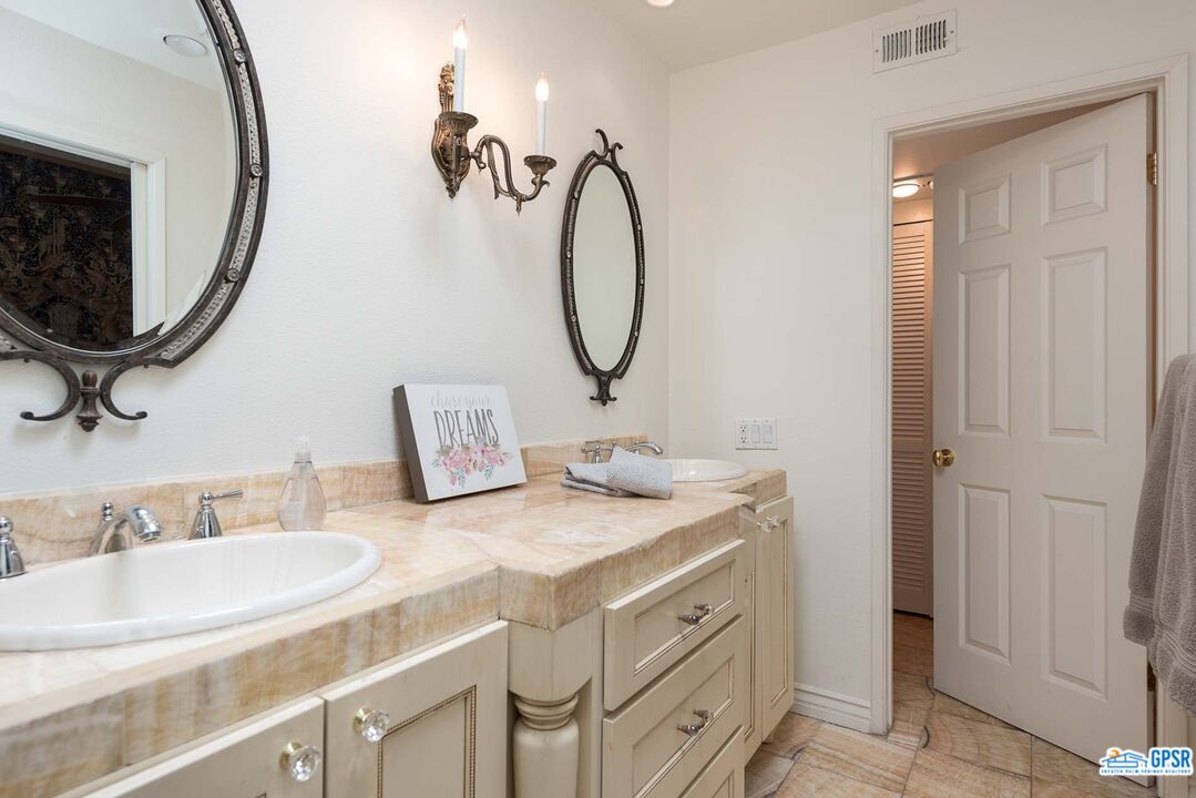 Image 19 for 74179   Santa Rosa Cir