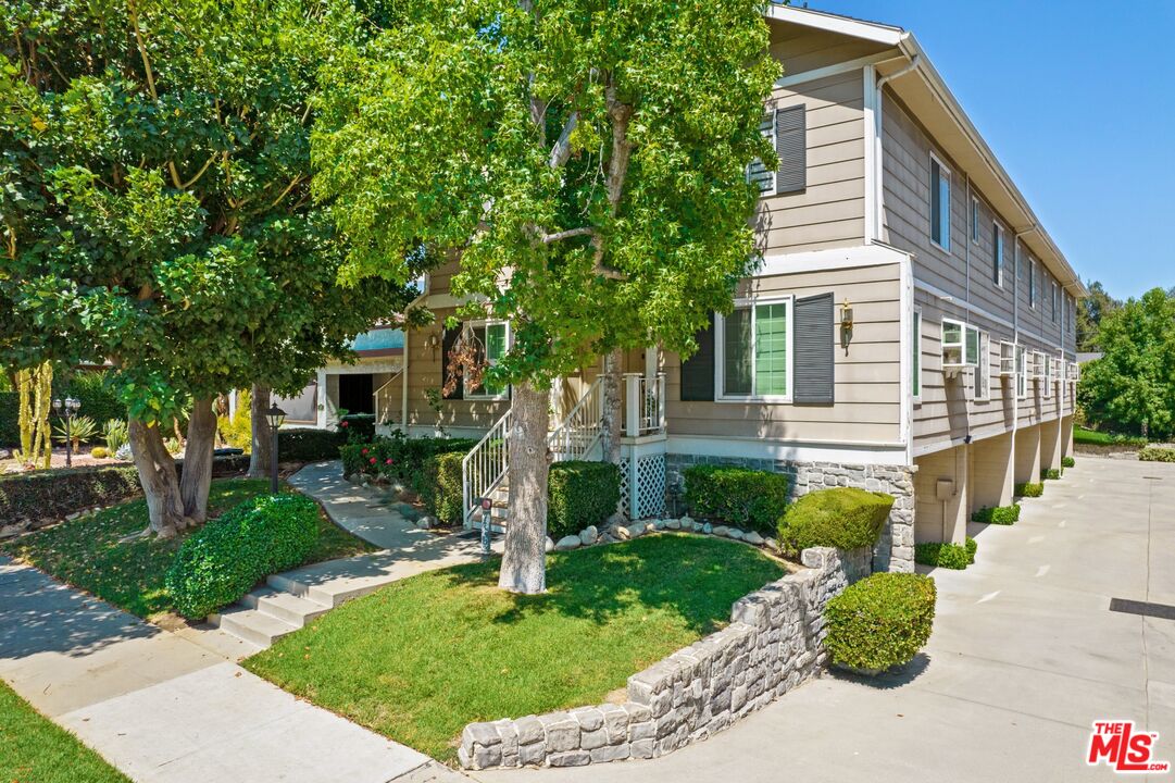 Thumbnail for 154 N Meridith Ave #8