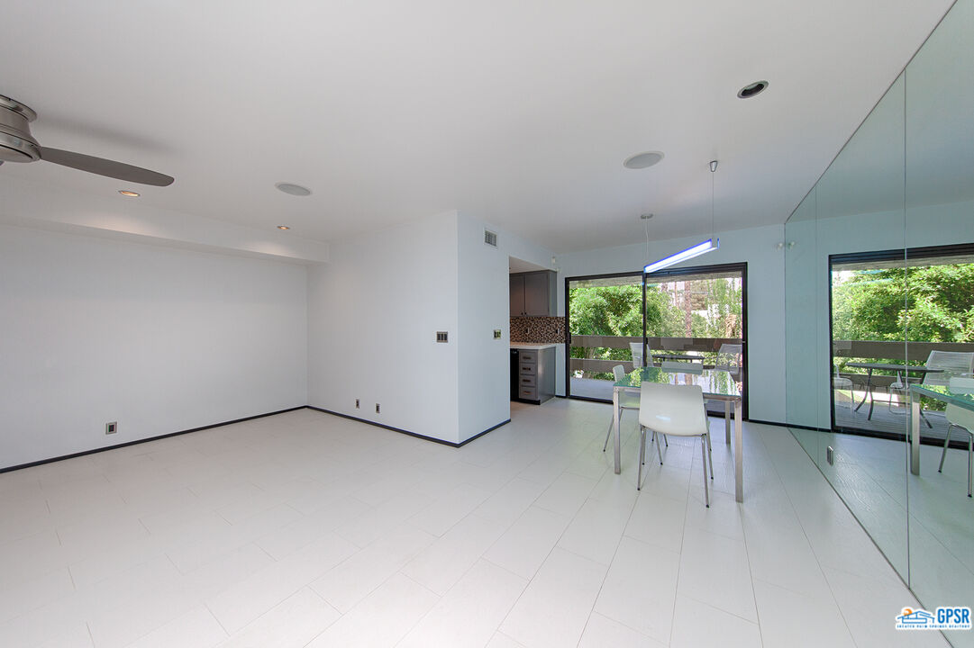 Image 4 for 5301 Waverly Dr #166