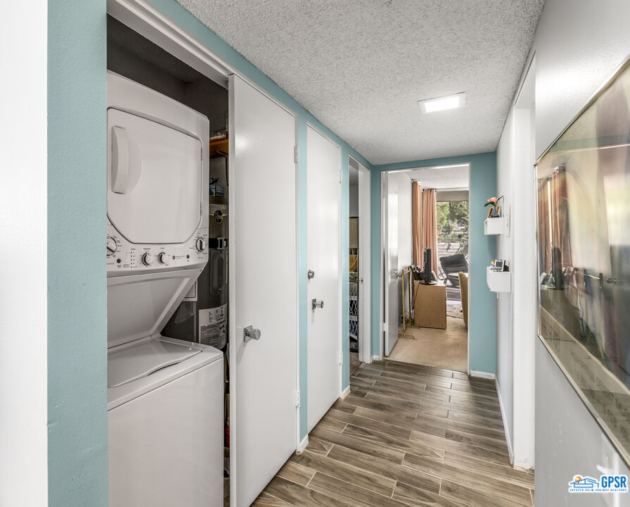 Image 16 for 2527 Whitewater Club Dr #B