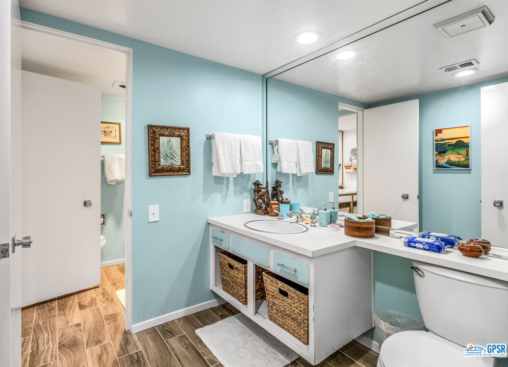 Image 19 for 2527 Whitewater Club Dr #B