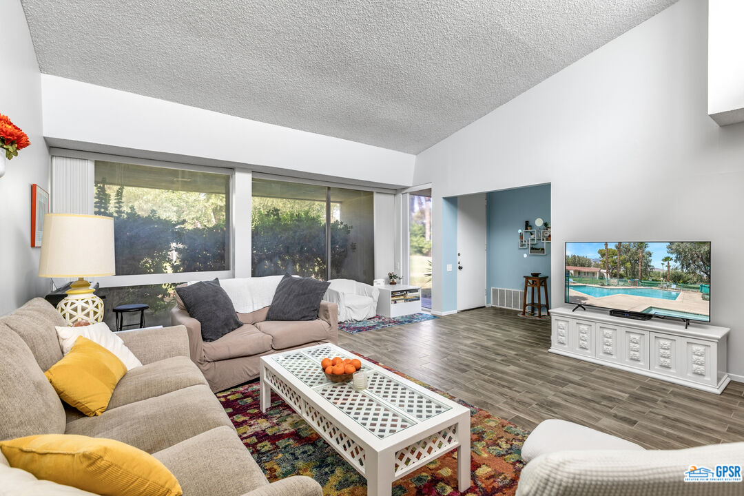 Image 6 for 2527 Whitewater Club Dr #B