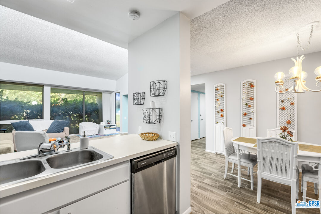 Image 15 for 2527 Whitewater Club Dr #B