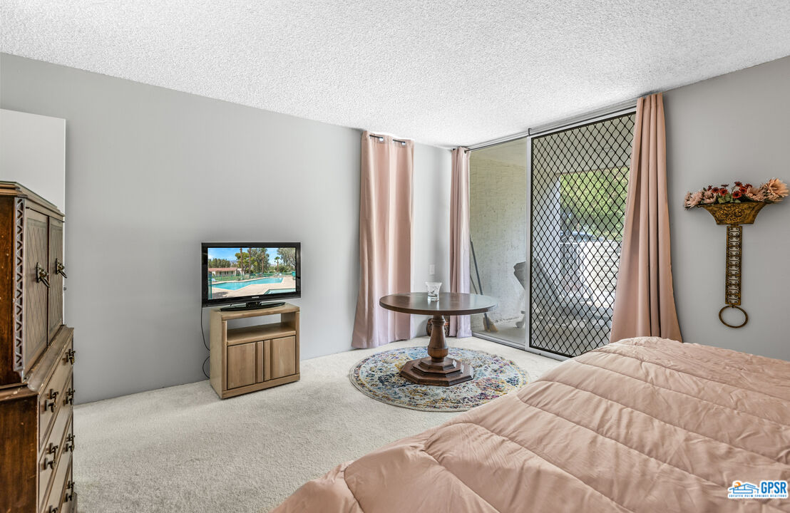 Image 21 for 2527 Whitewater Club Dr #B