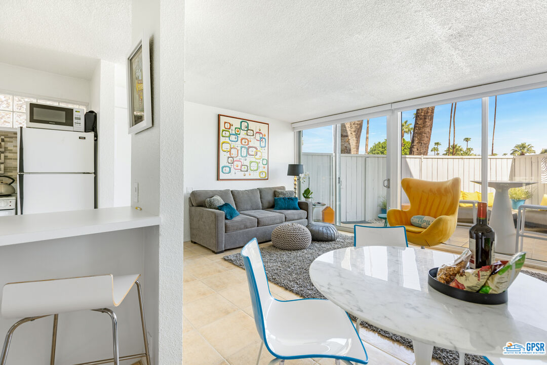 Image 5 for 1111 Palm Canyon Dr #107