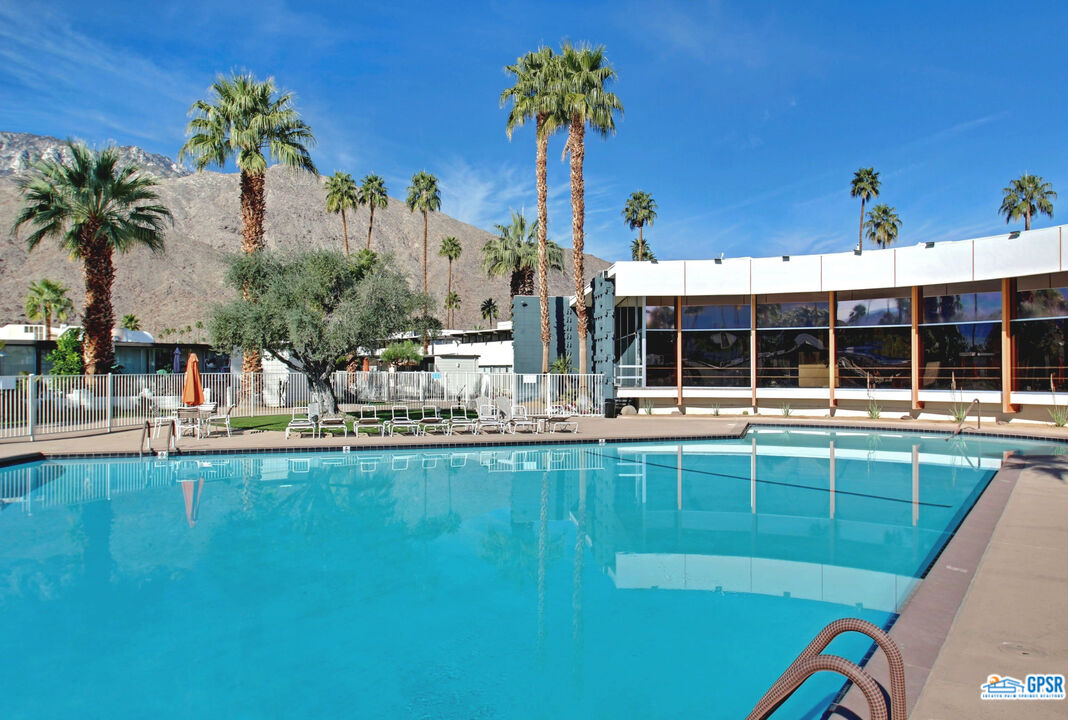 Image 18 for 1111 Palm Canyon Dr #107