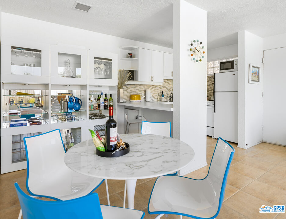 Image 6 for 1111 Palm Canyon Dr #107