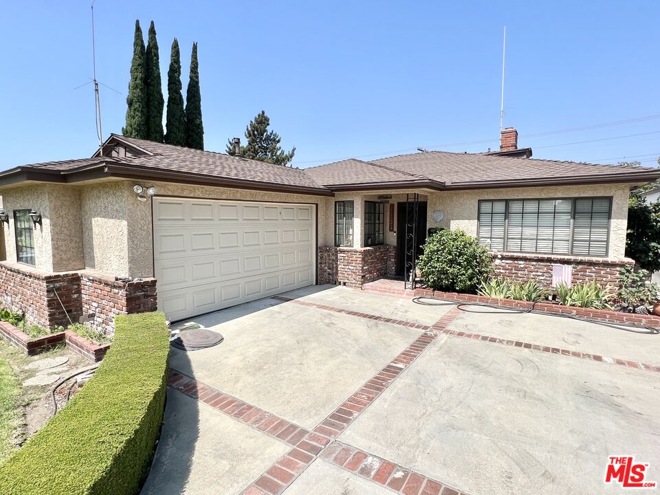 425 Birmingham Rd Burbank, California Attention investors and contractors - This well located fixer property is your big opportunity. First time on the market since 1961. Checkout this 3 bedroom 1.5 bathroom home on a quiet Street, north of Glenoaks Blvd with formal dining room, living room with fireplace, separate laundry area and office/bonus room. Kitchen has a breakfast nook and looks out to the empty pool and backyard. Main bedroom has a walk-in closet. Attached 2 car garage and long driveway on oversized lot with empty pool and large sundeck area. New air conditioning and many new windows installed in 2015/2016, Near McCambridge Park and recreation Center, just down the hill from the Castaway Restaurant, and near Costco, Ikea and Burbank Town center. Burbank has one of the most sought after School Districts. Close to the 5 freeway with easy access to downtown Los Angeles, Pasadena and Magic Mountain in the Santa Clarita Valley. Needs major remodel. Imagine the possibilities. Make this property the home of your dreams. Don't miss this great deal ! Offers due 9/12/2022 at 1:00pm.