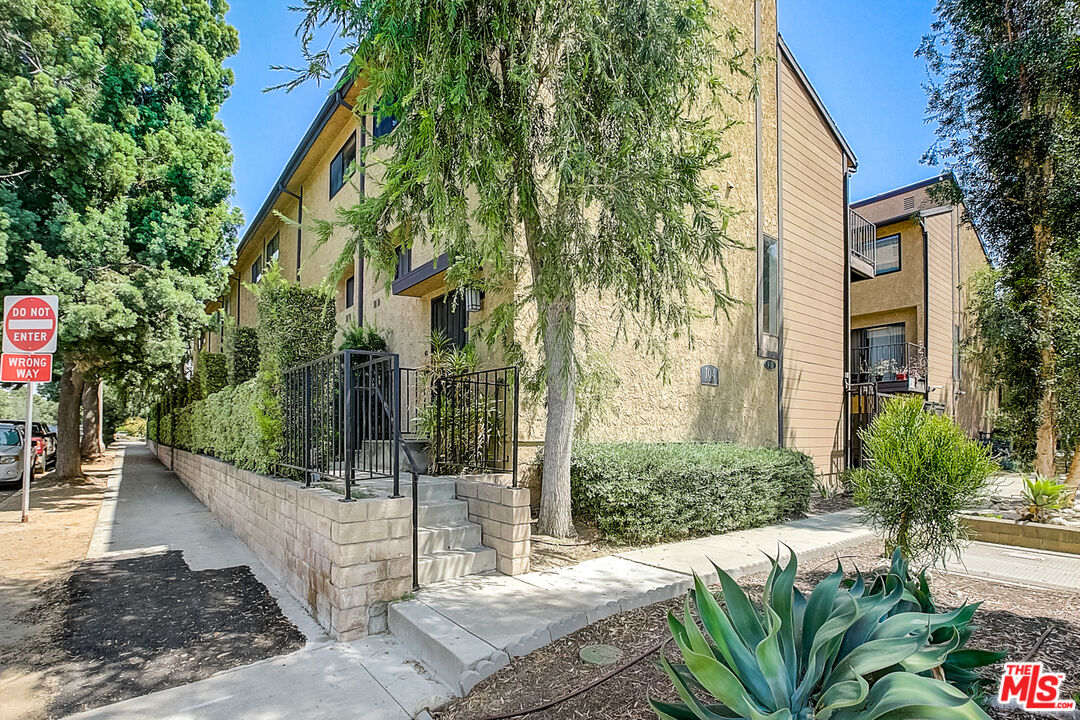 Thumbnail for 104 N Wilson Ave #16