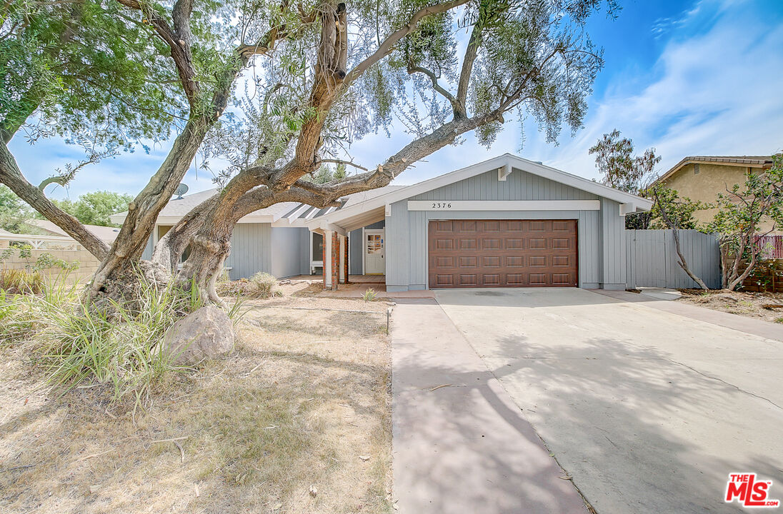 2376 Cochran St Simi Valley, California Your dream home is waiting just for you! This kitchen is ready for cooking with ample counter space and cabinets for storage. Flow into the main living area, featuring Natural lighting. Relax in your primary suite, complete with Spacious layout. Other bedrooms provide additional flexible living space. Head to the backyard for the perfect private area to enjoy the outdoors. Don't miss this incredible opportunity.