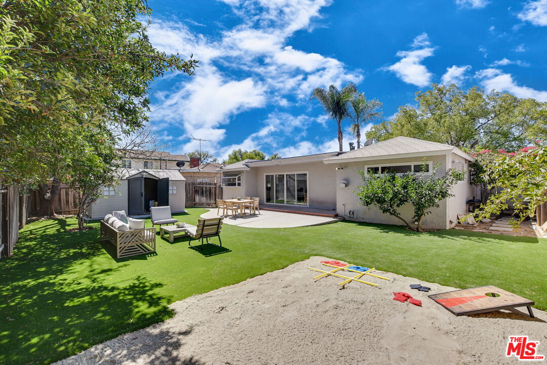 6910 Bertrand Ave Reseda, California Rare gem in one of the best neighborhoods in Reseda! Conveniently located near schools, stores, and Lake Balboa! This 4 bedroom/2 bath home is newly renovated with plenty of natural light throughout the home's open spacious layout. Southern California's indoor /outdoor living awaits! The kitchen opens up to the living and dining space making it easy to spend time with family and friends. The landscaped backyard is an entertainers paradise. Plenty of space to relax in your dream home! Do not miss this opportunity, Priced to sell fast !!!
