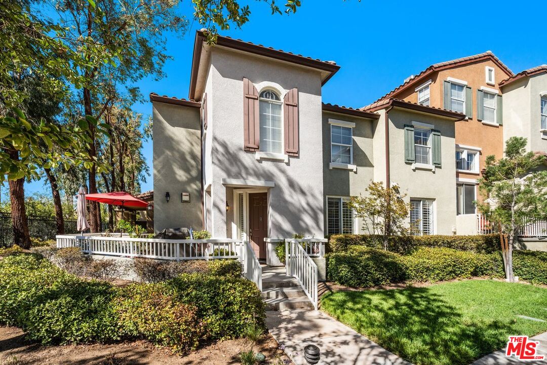 28233 Canterbury Ct Valencia, California Welcome to Village Walk in Valencia! Enjoy this rare turn-key 3 bedroom, 3 bath corner unit. Upon entering, you'll find an open living room with a fireplace and access to the Patio area. Formal dining area and kitchen offering endless cabinet space. All bedrooms are located on the 2nd floor. Main bedroom includes a walk-in closet and an ensuite bathroom, double sinks, shower & bathtub. Direct access to the 2-car, side by side garage. Village Walk Community HOA includes trash, sewer and well-kept community pool.