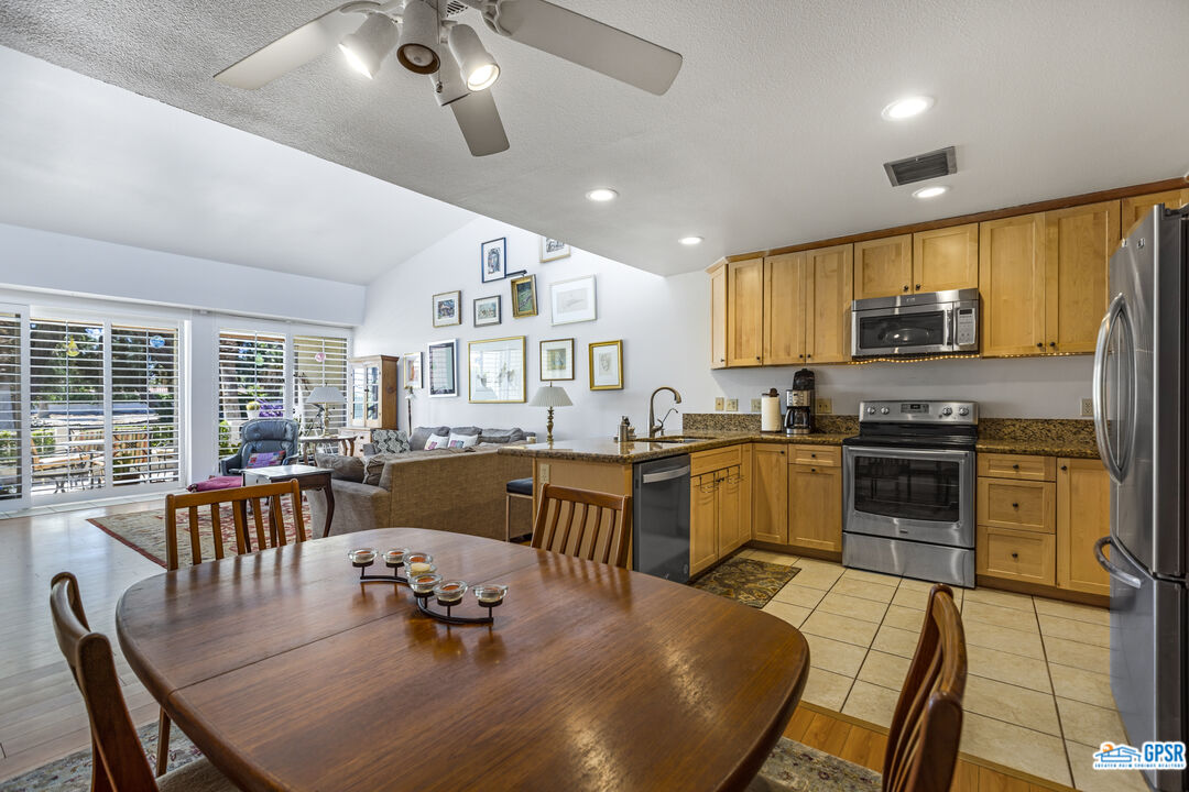 Image 11 for 2527 Whitewater Club Dr #D