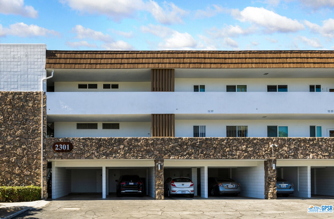 Image 2 for 2301 Skyview Dr #23