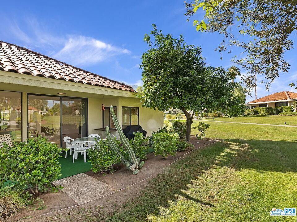 Image 20 for 694 N Majorca Cir