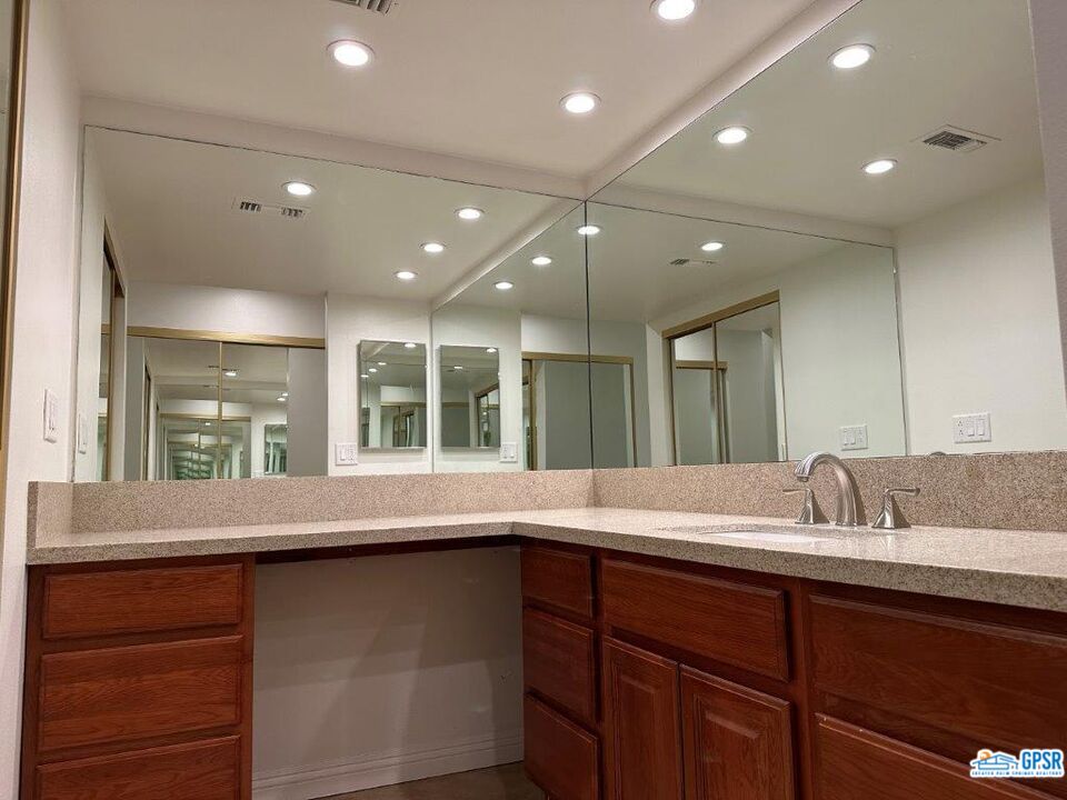 Image 19 for 1150 Palm Canyon Dr #78