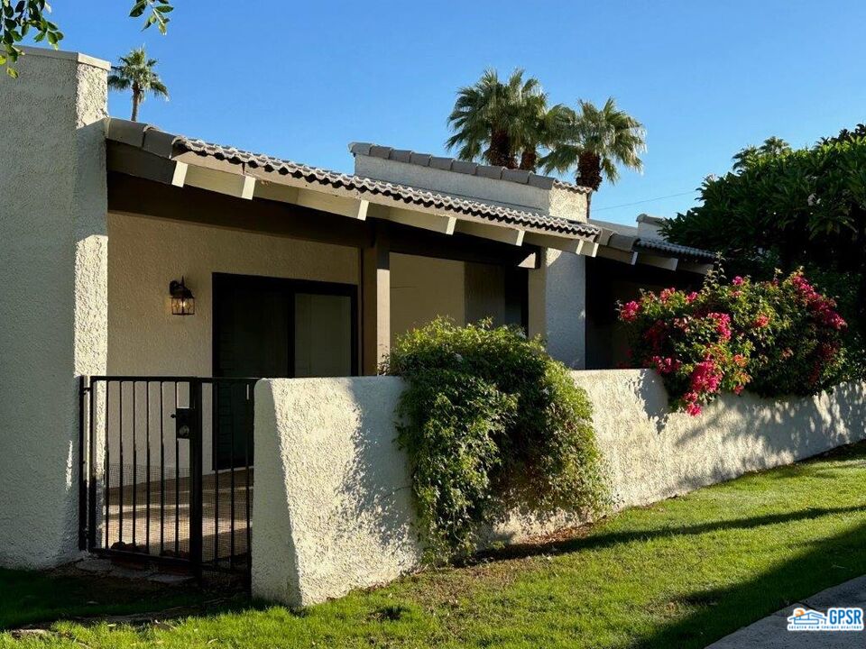 Image 4 for 1150 Palm Canyon Dr #78