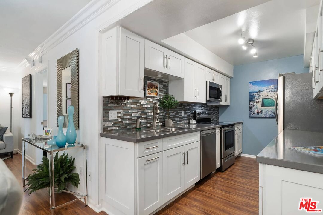 Image 6 for 351 Hermosa Dr #4C1