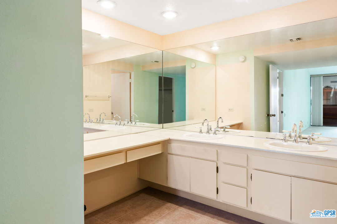 Image Number 13 for 261 La Verne Way #N in Palm Springs