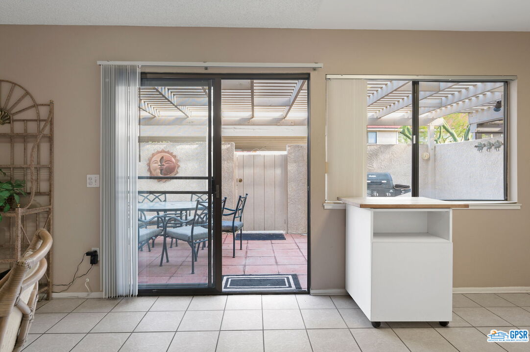 Image 15 for 6135 Montecito Dr #3