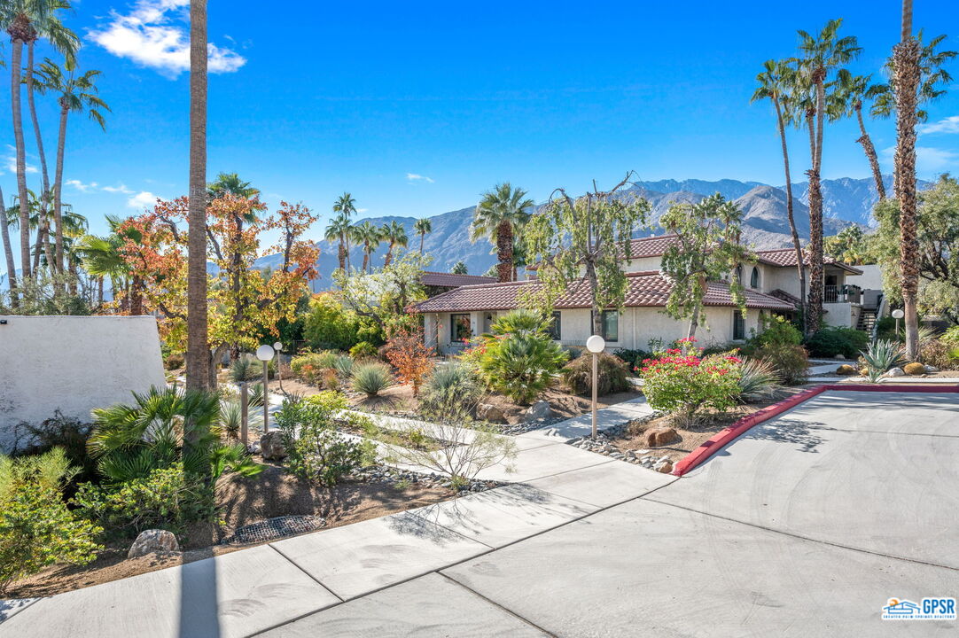 Image 30 for 326 W Santa Elena Rd