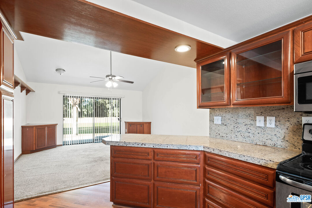 Image 18 for 40969 Inverness Way
