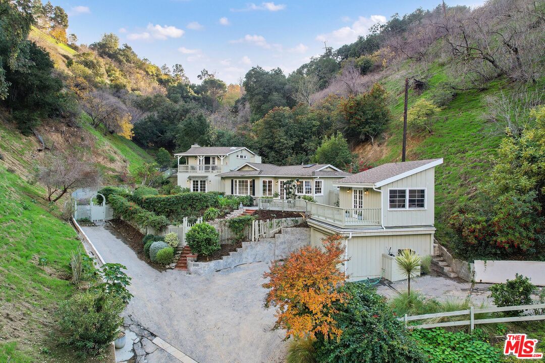 3531 Coldwater Canyon Ave, Studio City, CA 91604