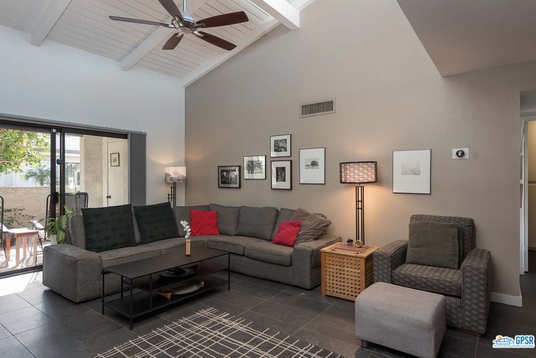Image 3 for 1150 Palm Canyon Dr #49