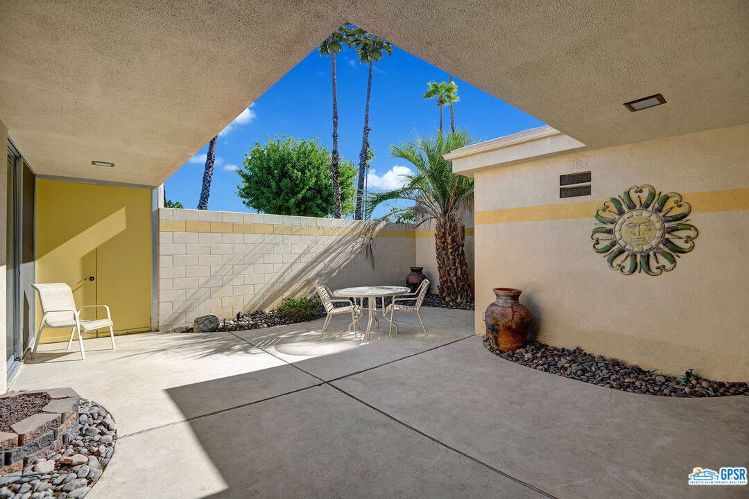 Image 4 for 288 Desert Lakes Dr