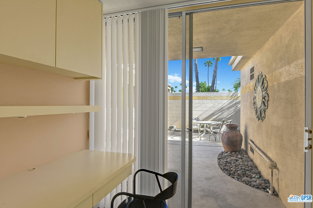 Image 22 for 288 Desert Lakes Dr