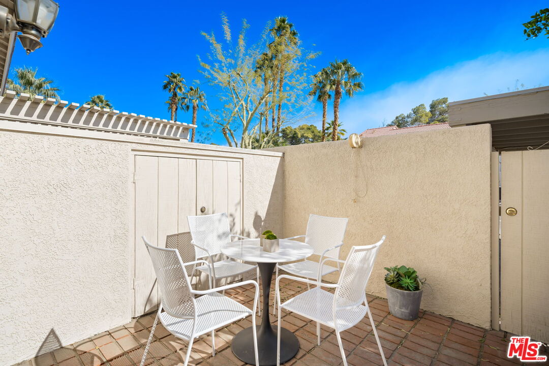 Image 11 for 6135 Montecito Dr #5