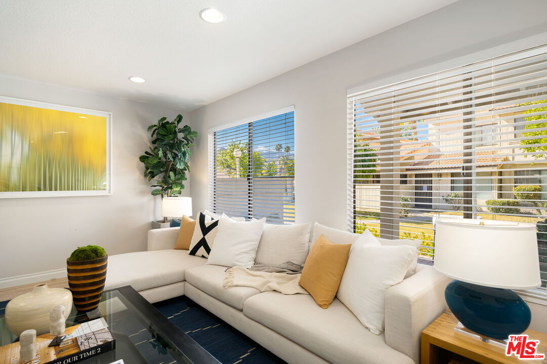 Image 7 for 6135 Montecito Dr #5