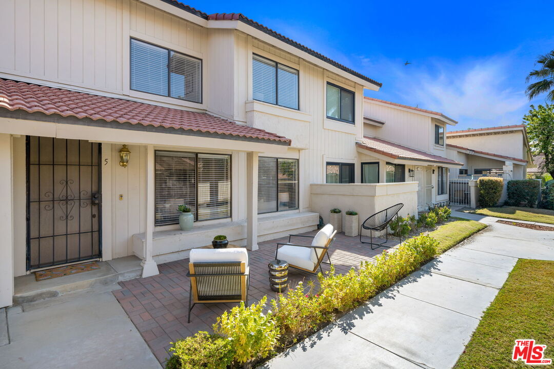 Image 2 for 6135 Montecito Dr #5