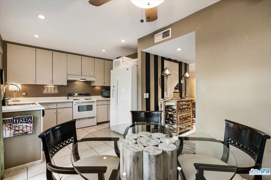 Image 10 for 1268 Ramon Rd #31
