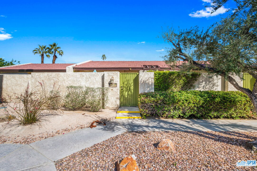 Image 8 for 1453  E Amado Rd