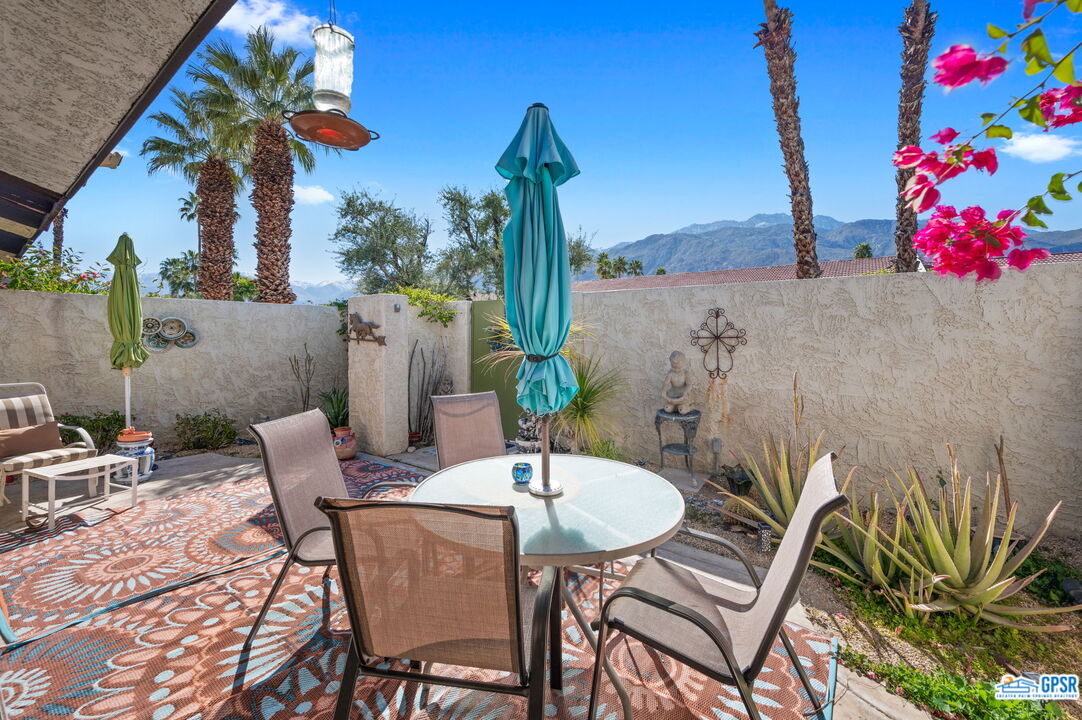 Image 2 for 1453  E Amado Rd